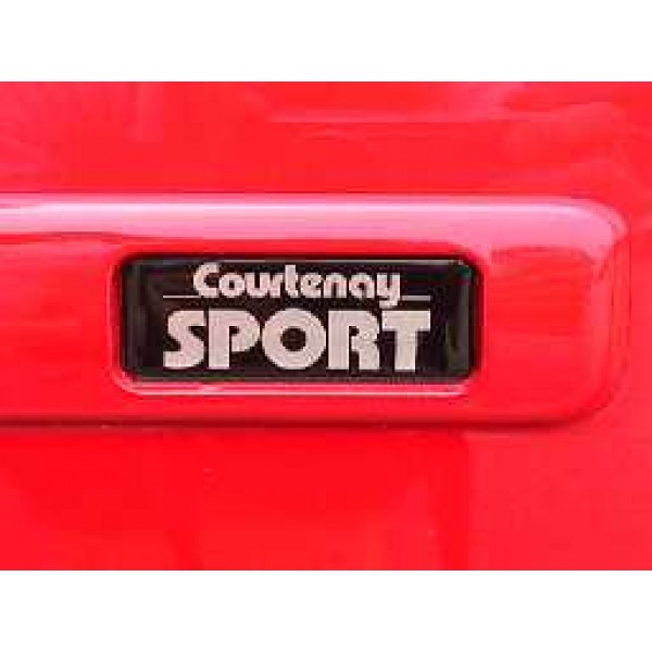 Courtenay Sport Dome Bubble Badge